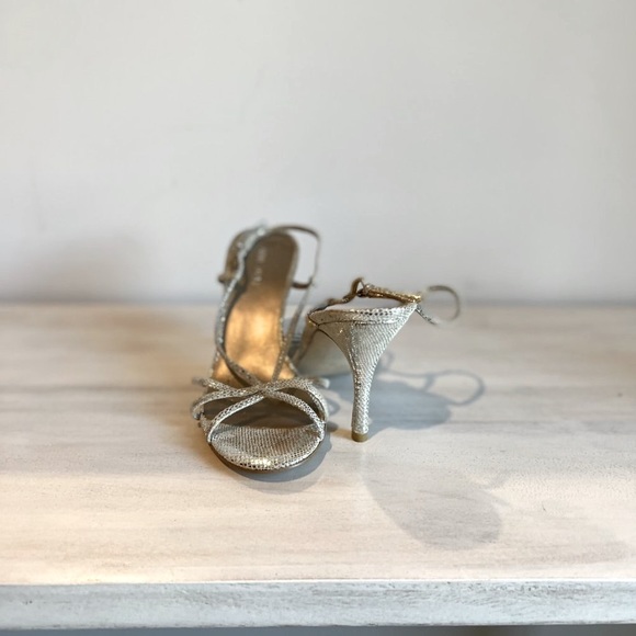 Nine West Ivory Short Heels - Picture 3 of 4